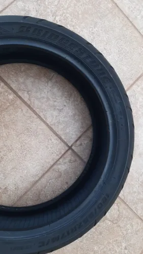 Pneu Moto 180/55 R17 Bridgestone (Usado)