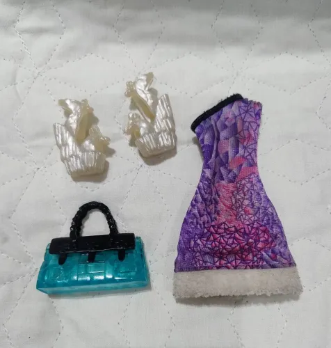Kit boneca Monsters abby