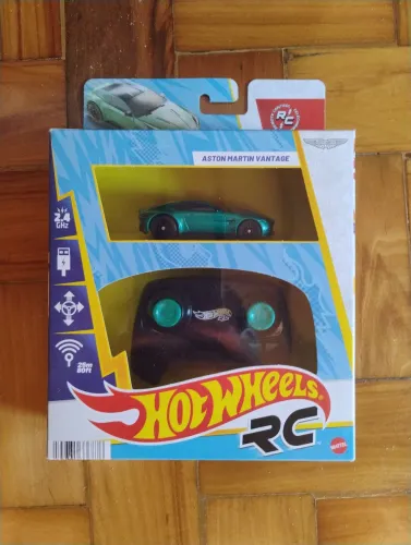Hotwheels Remote Controle 1:64 RC Aston Martin Vantage