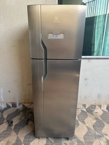 Geladeira Electrolux Inox FROST FREE (ENTREGO)