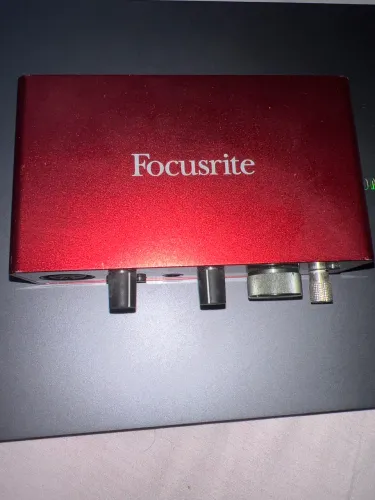 Placa de áudio focusrite