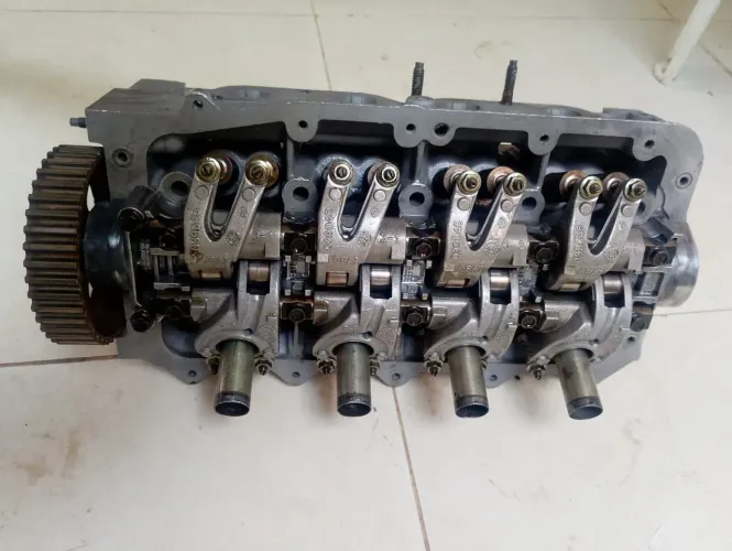 vende-se um cabeçote do Renault 1.0 16v
