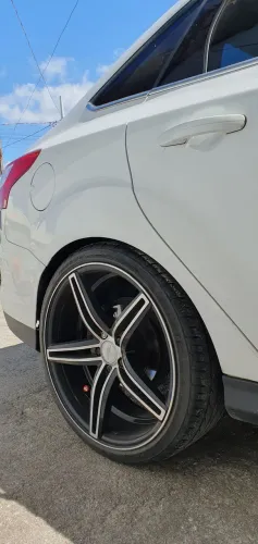 Vendo Jogo de Rodas Aro 20" Furação 5x108