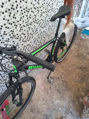 Bicicleta aro 26 duas folha ero dois pneus novos