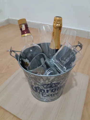 Balde de Gelo Corona Extra Alumínio ? Excelente Estado