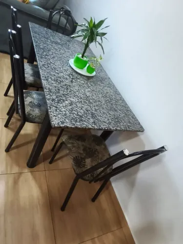 Vende-se mesa de mármore Urgente 