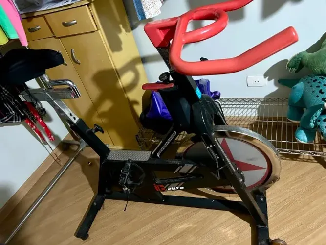 Bicicleta Spinning - Ergométrica - Schwinn Profissional