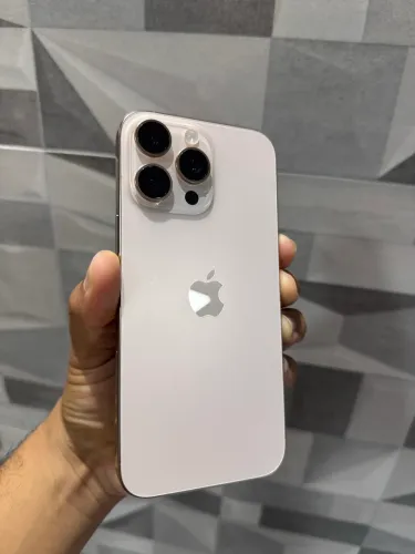 iPhone 16 Pro Max impecável