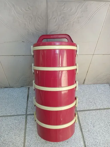 Marmita com divisórias