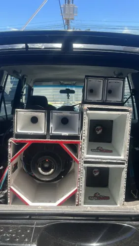 Som automotivo caixa trio