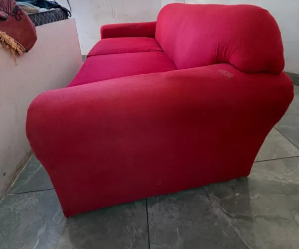 Sofá retro de 2 lugares