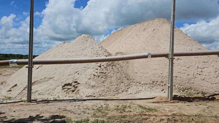 AREIA MÉDIA, LAVADA, PENEIRADA, AREIA PARA QUADRAS ESPORTIVAS E ARENINHAS