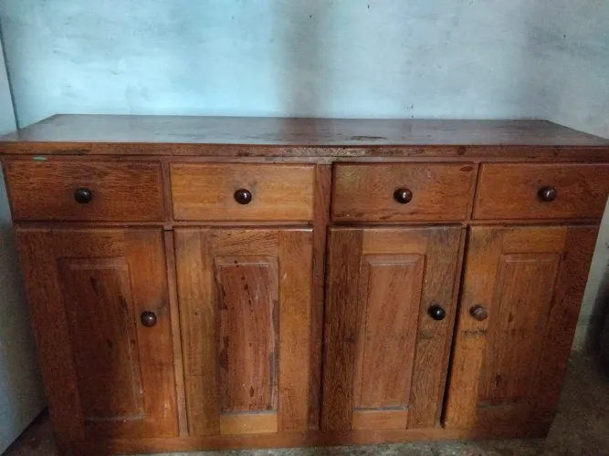 Vende se balcão de Angelin