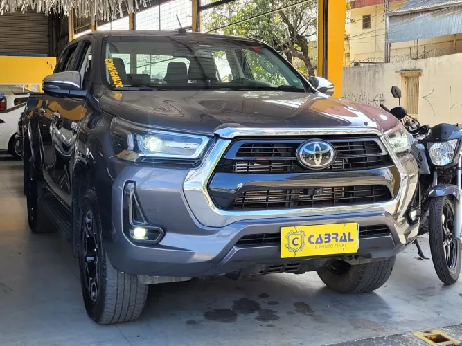 Toyota Hilux CD SRX 4X4 2.8 TDI 16V Diesel Aut. 2022