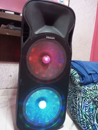 Vendo caixa gigante frahm, funcionando perfeitamente ótimo para igrejas e eventos publ.