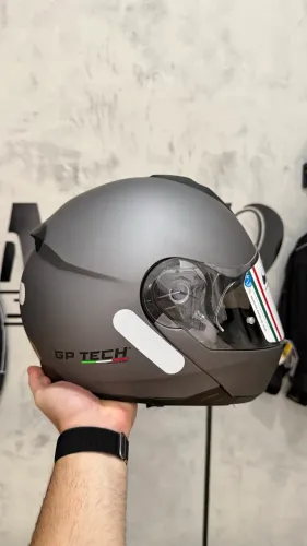 Capacete GP Tech Articulado (NOVO) Loja Física 
