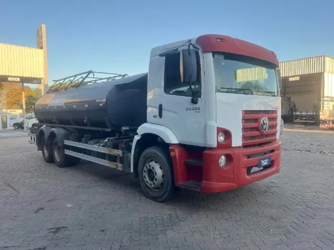 Caminhão 24-280 e Constel 6X2 2P - 2019/2020