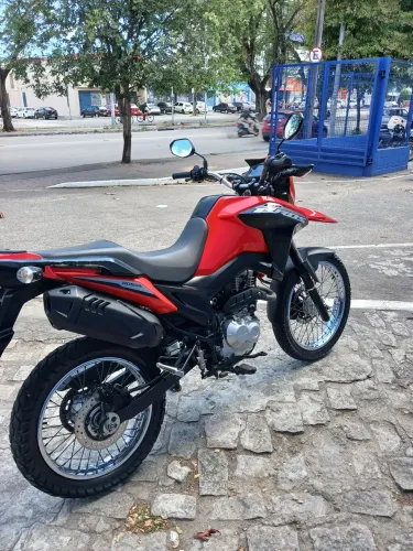 Honda bros CBS 160 2025 2025 com apenas 46mil km rodados .. vende se ou trocar 