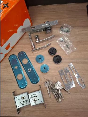 Kit fechadura para porta com chave tetra STAM