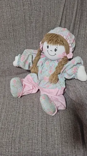 Boneca de pano grande e fofinha