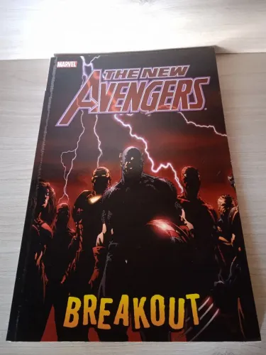 (Marvel) New Avengers volumes 1, 2, 3 e 4 importados em inglês