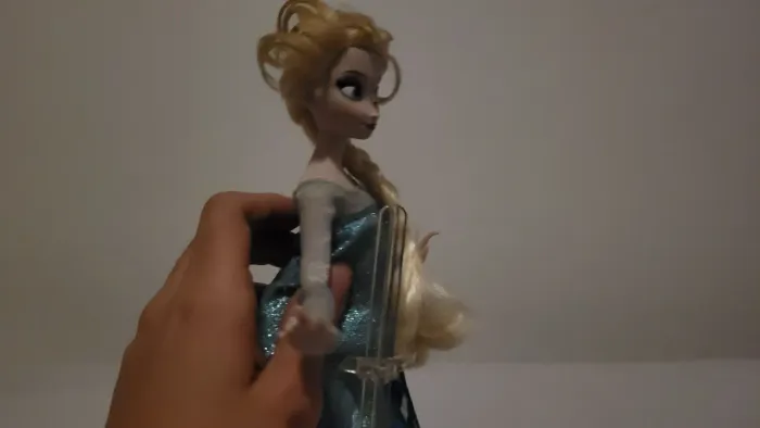 Boneca Espsa Frozen Disney Store