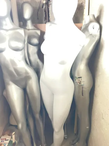 Manequins