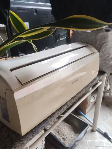 Ar condicionado Springer 9000 BTUs 