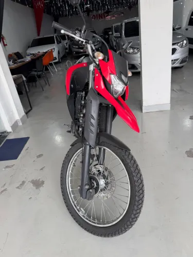 ? YAMAHA LANDER XTZ 250 - VERMELHA E PRETA