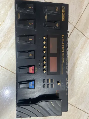 Pedaleira de guitarra Boss GT100