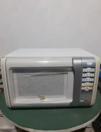 Microondas Midea 25 litros Grill 127 volts Conservado Garantia