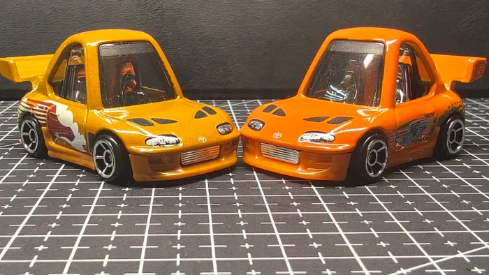 Kit 2 Hot Wheels Toyota Supra Tooned - Velozes e Furiosos