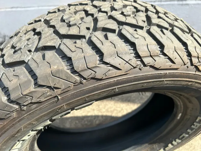 2 PNEUS A/T 265/60r18 NOVOS , NOVOS SEM USO!!!