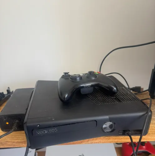Xbox 360 slim desbloqueado com hd de 500g