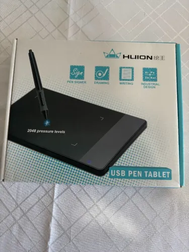 Mesa digitalizadora Huion H420 Usb Multi-touch Com Caneta Preta