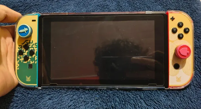 NINTENDO SWITCH V2 DESBLOQUEADO COM DOIS CARTÕES SD DE 128GB CADA