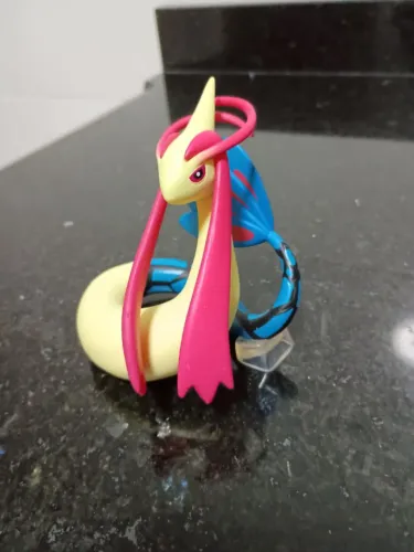 action figure Milotic