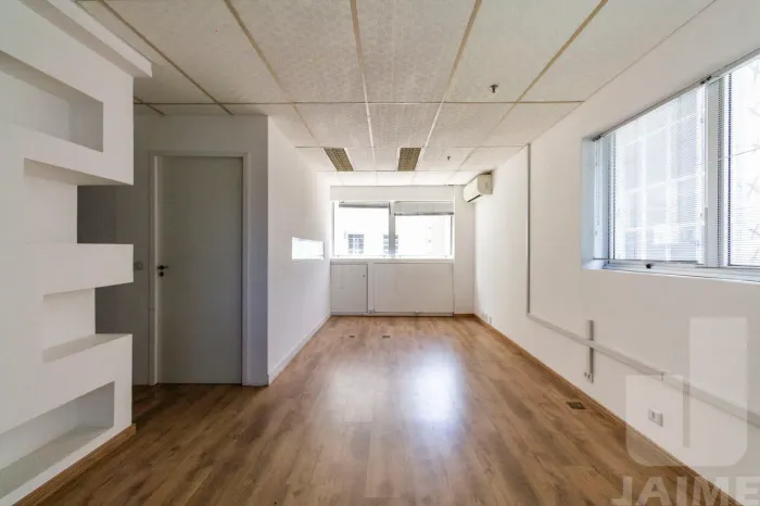 Salas Comerciais conjugadas com 1 sala, 2 banheiros e 2 vagas - Vila Buarque