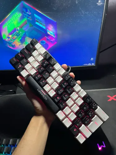 Teclado mecânico Royal Precision Edition Black and White