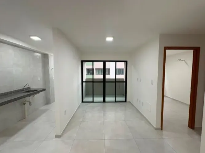 Alugo apartamento 2 quartos com varanda no Grand Reserva