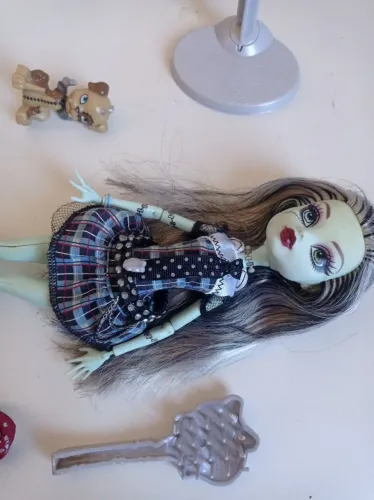 Monster high frankie reservada anny