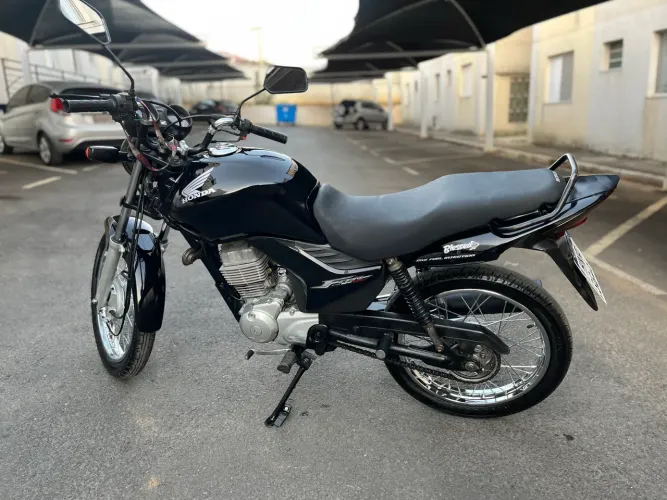 Vendo fan 150 2010 cor preta