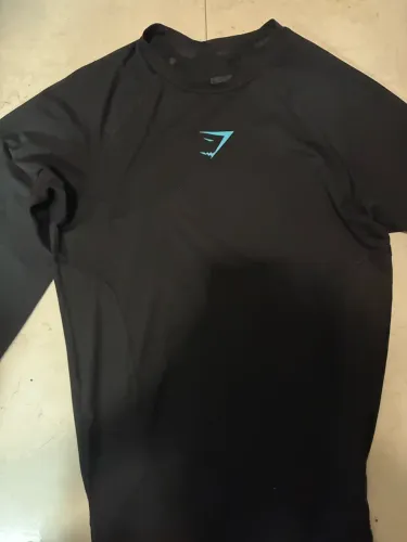 Camisa Gymshark long sleev (manga longa compressão) element baselayer