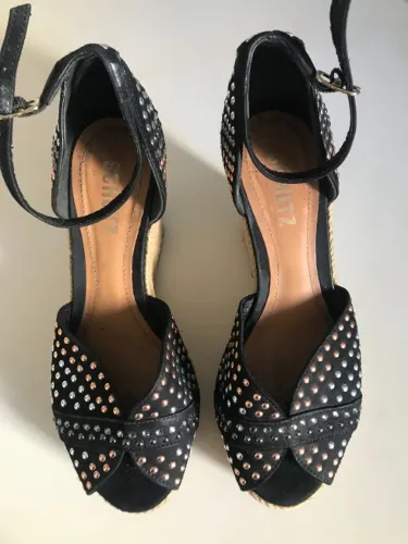 Sandália Espadrille Anabela Em Corda E Spikes Da Schutz