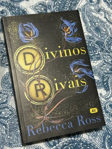 Livro romance (divinos rivais