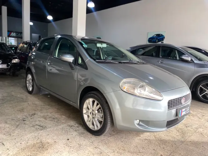 Fiat Punto Essence 1.6 Flex 16V 5P 2011