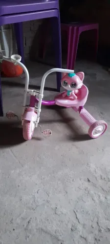 Triciclo infantil