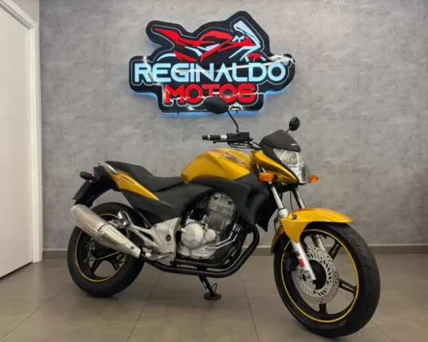 CB 300R - 2010 - AMARELO
