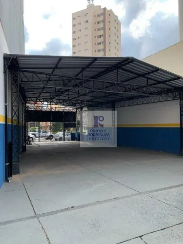 Barracão para alugar ou vender.