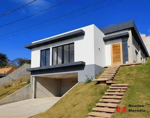 Casa Moderna com 3 Suítes e Piscina Alto Padrão em Cotia